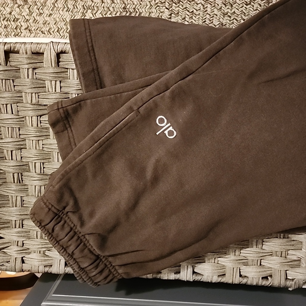 Alo straight leg sweats
